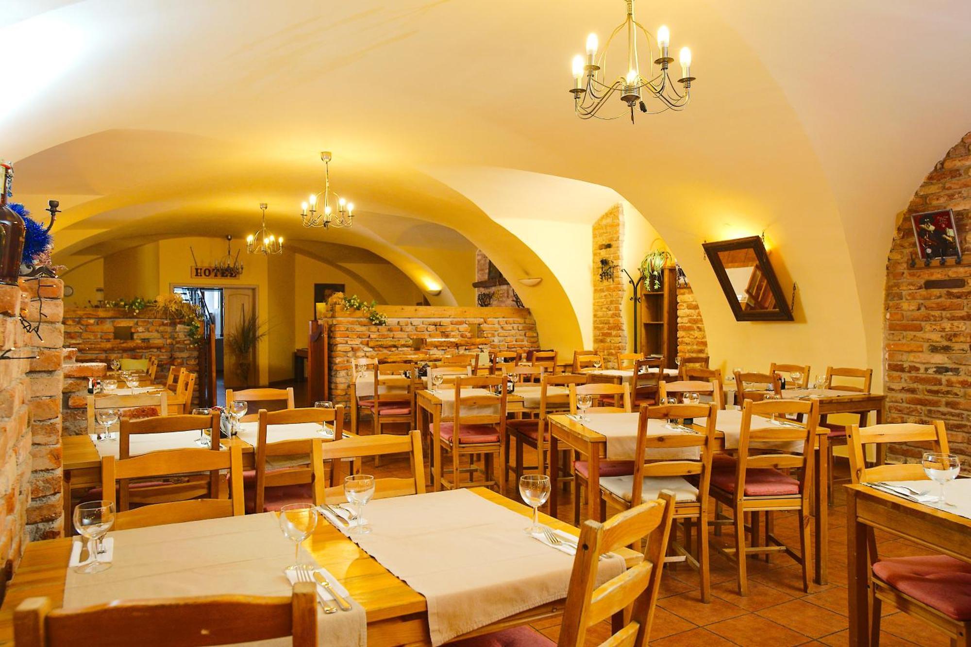 Hotel Stary Pivovar Прага Экстерьер фото