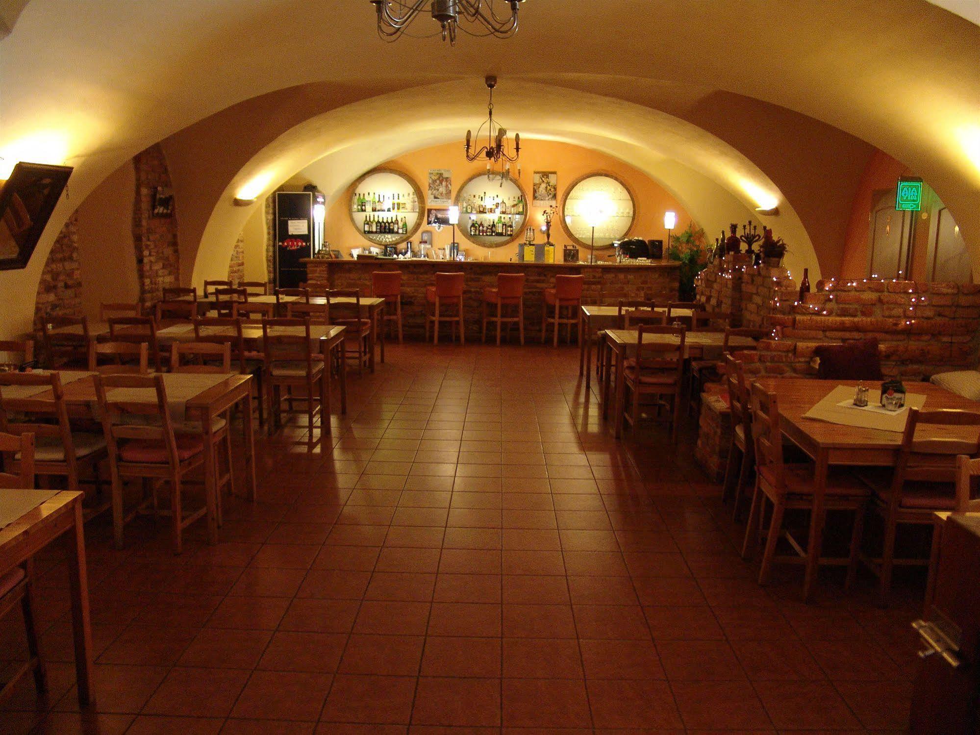 Hotel Stary Pivovar Прага Экстерьер фото